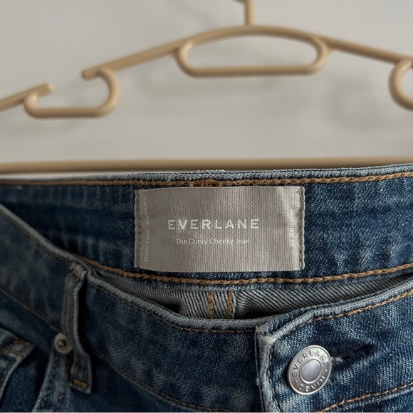 Everlane the Curvy Cheeky Jean - Picture 3 of 9